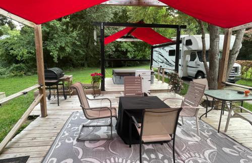 Wayne's Place-Hot tub, pet friendly. Close to HPU - Foto 4