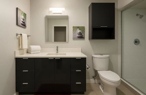 Jazzy Downtown Studio with Piano - Foto 9