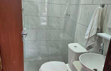 Studio com ar condicionado e estacionamento gratuito próximo ao aeroporto e praias - Foto 5