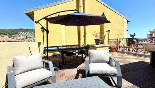 Port 1BR Flat with Terrace - Photo 2