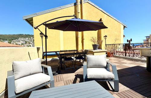 Port 1BR Flat with Terrace - Photo 2