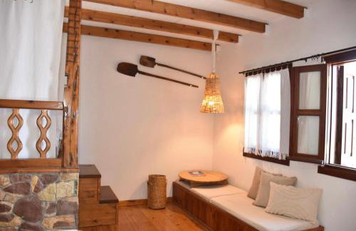 MOM'S RETREAT - Photo 23