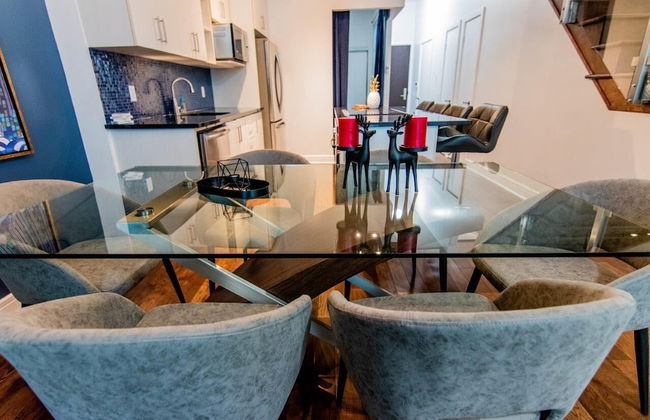 Designer Luxury 3 Bedroom Townhouse - Foto 23