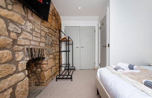 2 Bedroom Cottage-Free Parking - Photo 26