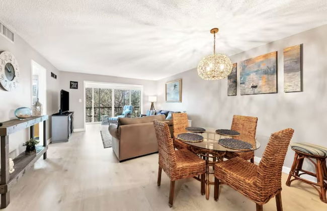 2 Bed 2 Bath Centrally Located - Foto 1