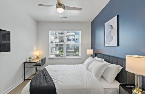 Modern 2BD - 5 Min DT, Gym, Parking, W-D - Sleeps 12 - Foto 20