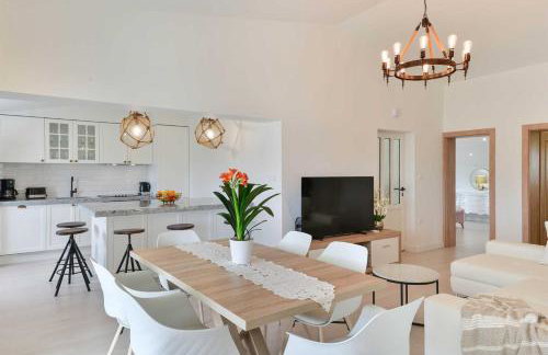 Luxury Villa Maria with large pool - Foto 29