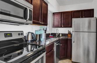 Lovely 1- Bedroom Rental Unit With Pool - Foto 21