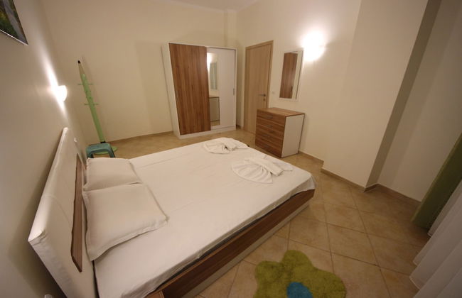 Menada Negresco Apartments - Photo 3