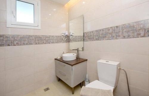 Elli Garden View - Spacious Fully Equipped Apartment - Photo 8