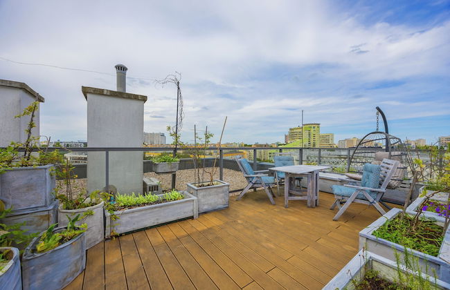 Apartment With Terrace by Renters - Photo 22