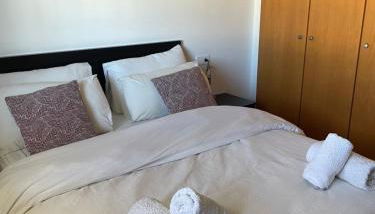 PLAYA ALMENARA ATICO DUPLEX VISTAS AL MAR Y MONTAÑA WIFI,PISCINA a - Foto 3