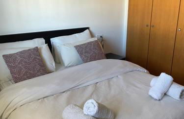 PLAYA ALMENARA ATICO DUPLEX VISTAS AL MAR Y MONTAÑA WIFI,PISCINA a - Foto 3