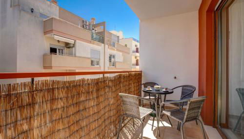 Two Bedroom Apartment with Rooftop Pool in Alvor - Photo 4