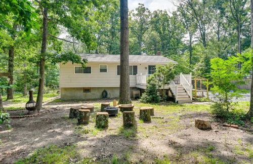 Pasadena Hideaway with Game Room and Fire Pit! - Foto 1