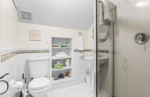 Mystic Riverfront Captain's Home - Foto 21