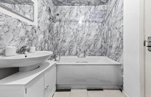 City centre flat near tower bridge - Foto 11