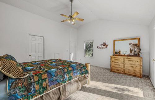 Almost Heaven - Grill, 2 King Beds, Wifi, Deck, Pool Access, Hiking, Wood Stove, Family Friendly - Foto 26