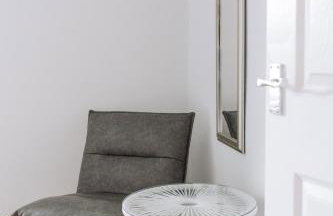 NEW Thirsk Stays - Herriot's Hideaway - Photo 13