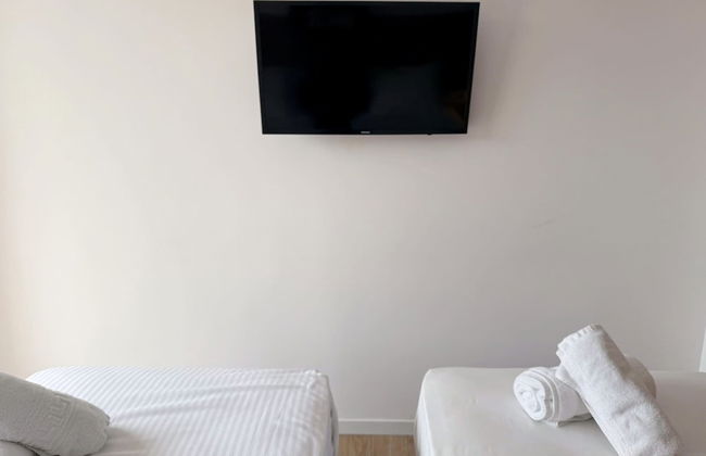 Solsalt 1min Walk to Beach 1min From Everything - Photo 18