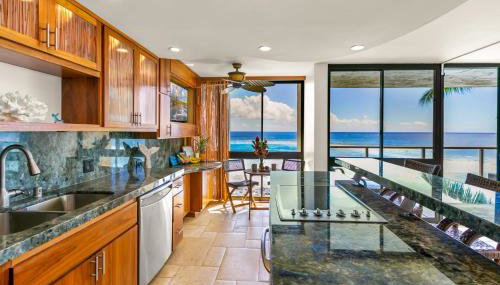 Kuhio Shores 319: Oceanfront in Poipu with A/C! - Foto 4, stove, dishwasher, minibar
