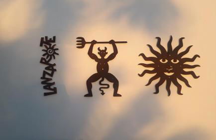 Villa Essence - a unique detached villa with A-C, heated private pool, hottub, gardens, patios and stunning views! - Photo 25