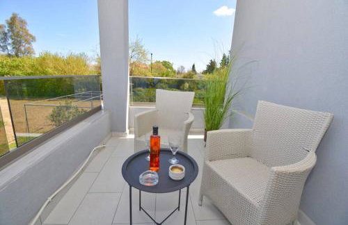 Potamos Deluxe White Apartment - Photo 4