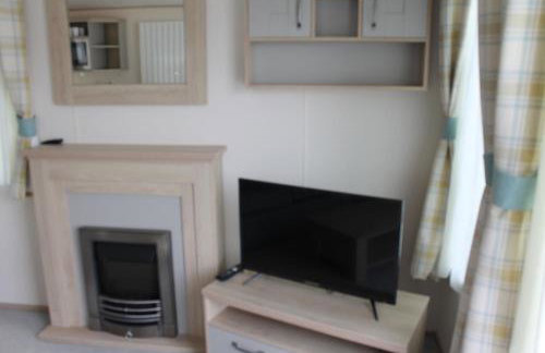 luxury new 3 bed caravan with stunning sea view on private beach in Thorness bay - Foto 23