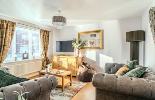 Spacious Cotswolds Base, Private Garden & Parking - Foto 2