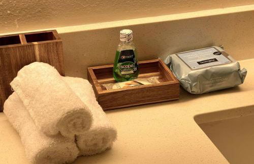 Cozy 2 Bedroom 2 Bathroom Condo with Pool, Gym, Spa - Foto 13