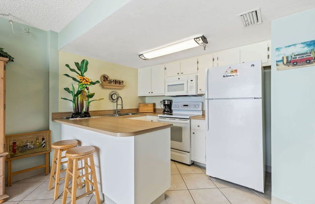 Sweet Sunrise Oceanfront Condo w Pool Hot Tub - Foto 9