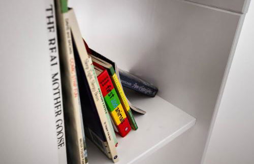 Dog-Friendly w Hot Tub, Fire Pit & River Access - Photo 11