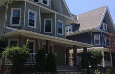 Gorgeous Victorian House!! Entire suite in SAM's home - Foto 2