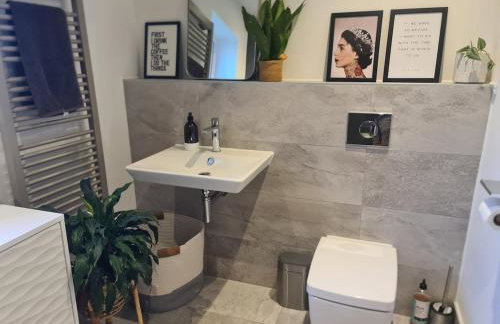 The Snuggery-Hot Tub-Free Parking-Accessible - Foto 17