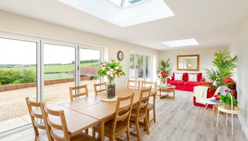 Croft House Sleeps 14 ꕤ Country Views nr Salisbury - Foto 3