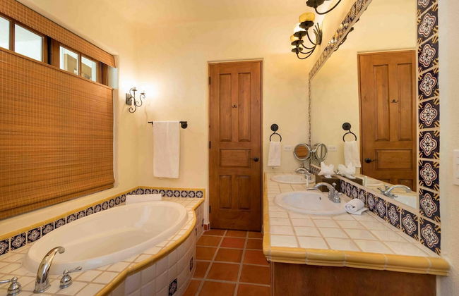 Casa De La Alegria 3BR by Casago - Photo 17