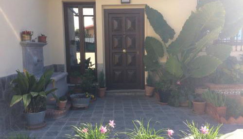 Bonita casa en Barrio de Monachil - Foto 2