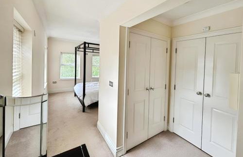 Spacious 3 bed Apt with parking near Harborne High Street - Photo 7