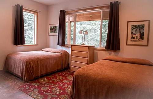 Charming Cabin Rental Surrounded by Chugach National Forest, Alaska - Photo 4