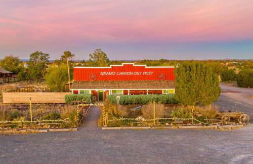 25 Min to Grand Canyon Shuffleboard Fire Pit - Foto 49