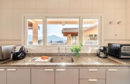 Refúgio com piscina, lareira e conforto, 1h de SP - Photo 71