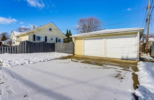 Clawson Home with Garage Walk to Stores and Dining - Photo 23