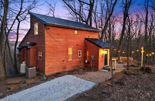 Hot tub, fireplace, fire pit, pool table, grill, EV, pets, HOA lake - Photo 15