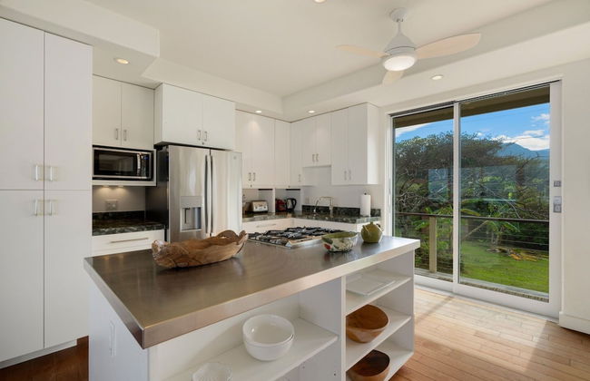 King Hale 4 Bedroom Home by RedAwning - Photo 16