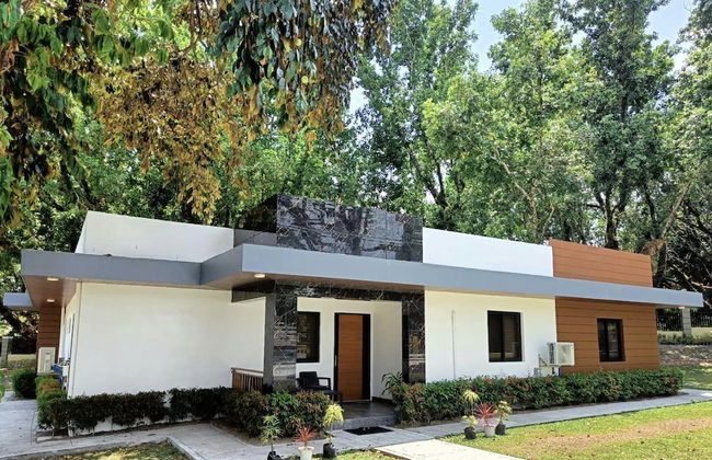 Aurora Villas and Cabin Resort - Photo 20