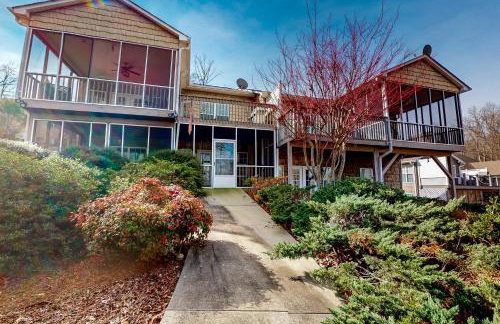 Boat Dock Lake-View Retreat 5 Mi to Dtwn Clemson - Foto 24