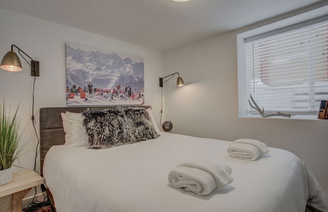 Trendy Urban Neighborhood & Dog-friendly Downtown - Photo 3