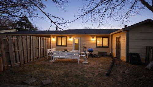 Heart of Raleigh cedar village - Foto 5