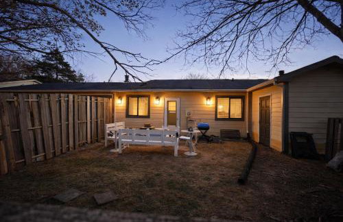 Heart of Raleigh cedar village - Foto 5