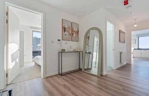 Luxury Penthouse Wembley Stadium Sleeps 10 and Parking - Foto 31